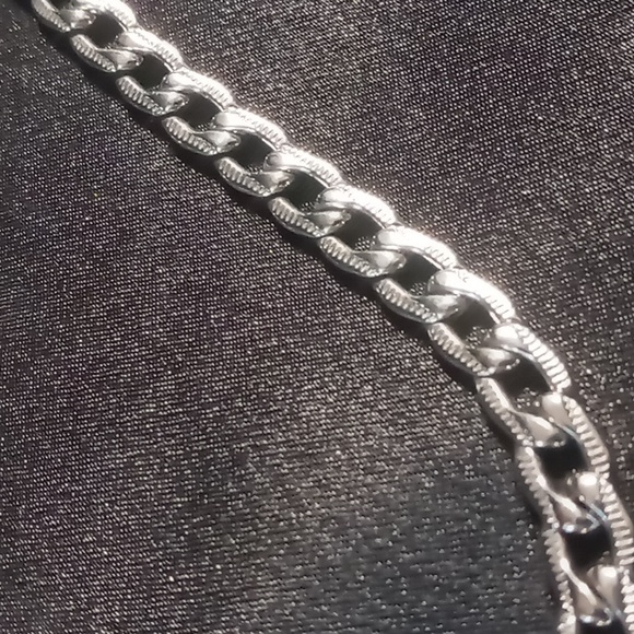 Mens Textured Flattened Curb Chain 316 Stainless 20in.+ 2 Long Matching Extender - Picture 2 of 4